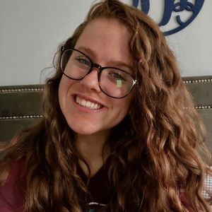 Meet your Posher, Caroline